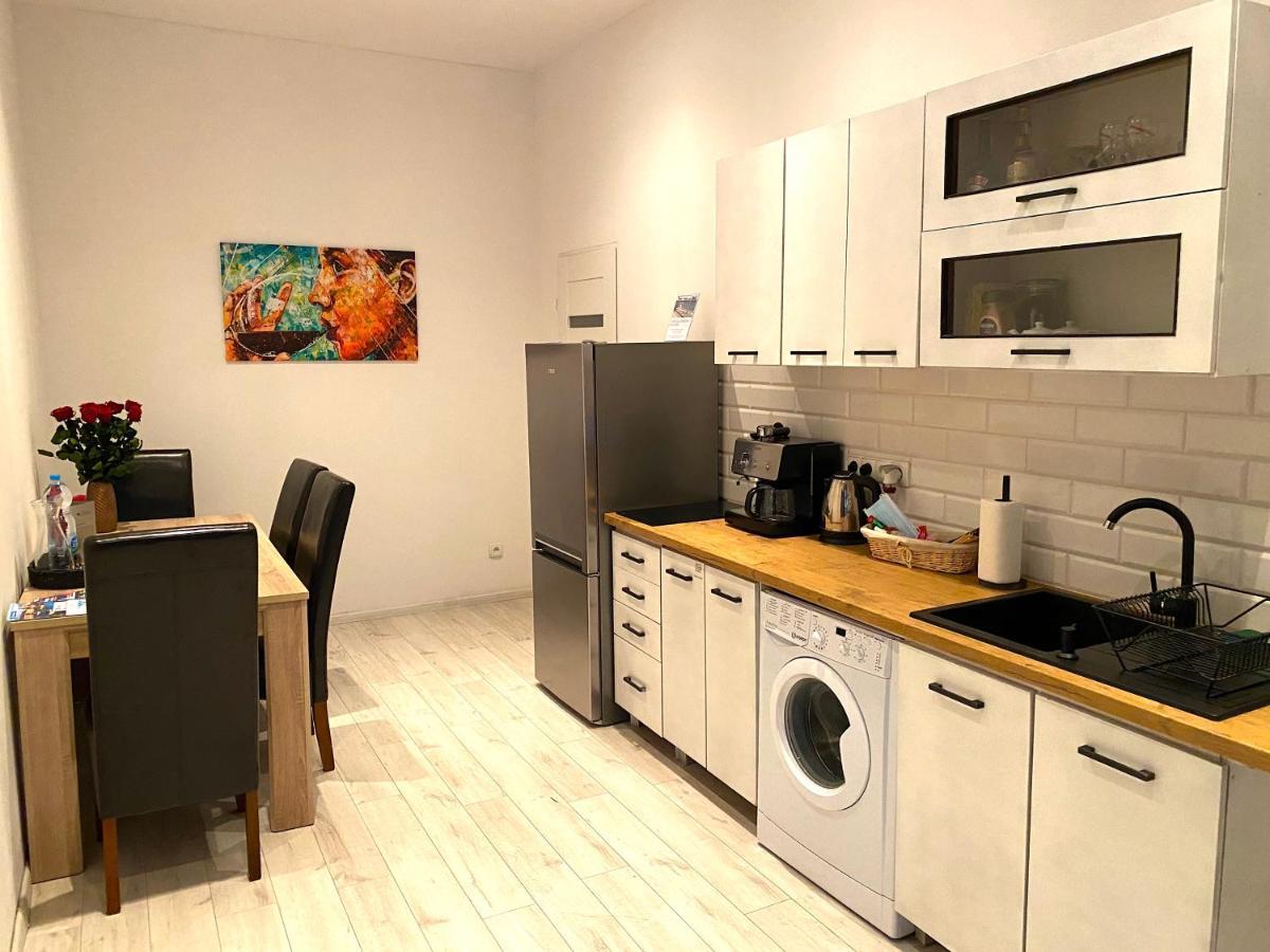 Topolove Rooms & Apartments Krakow Exterior photo